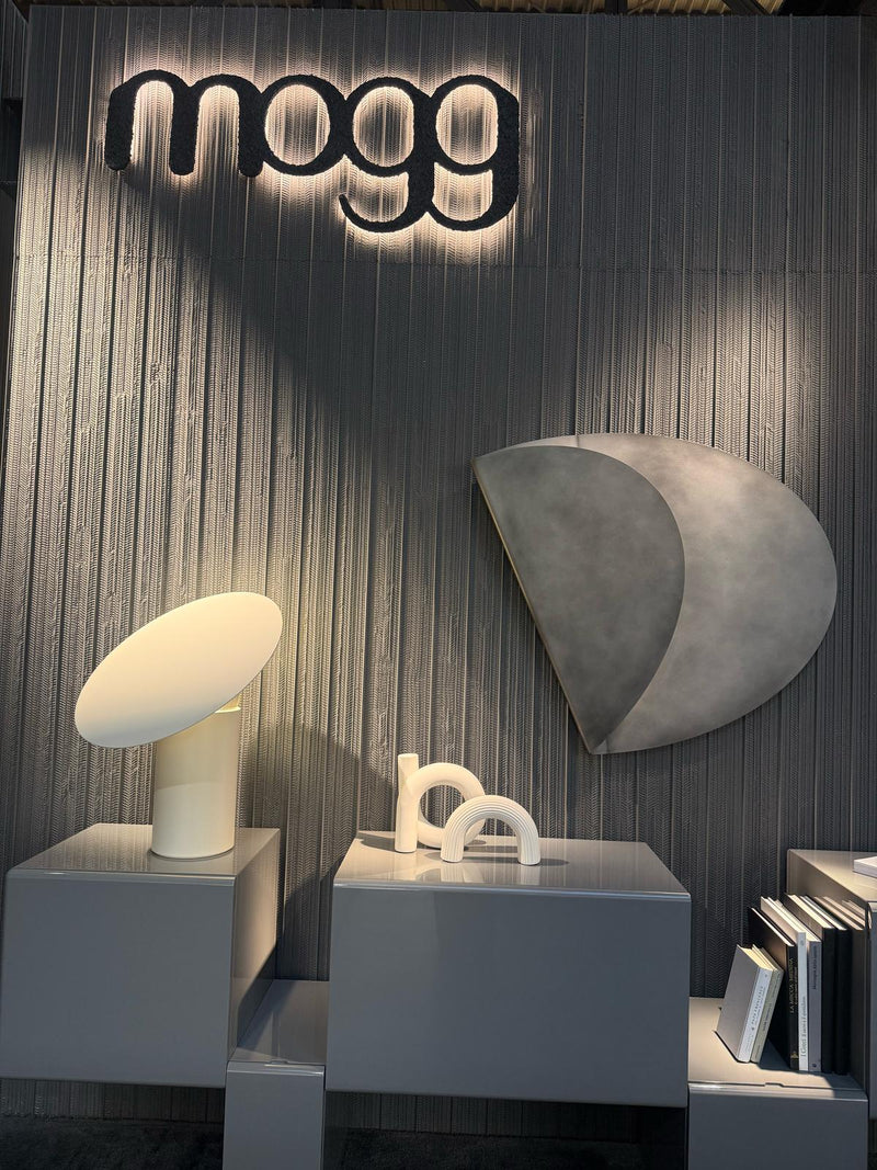 Plier wall lamp