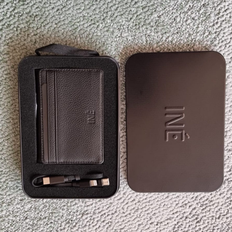 Ine Wallet & Charger