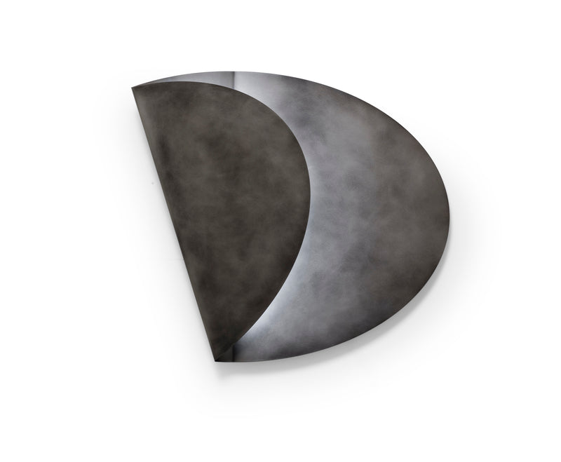 Plier wall lamp