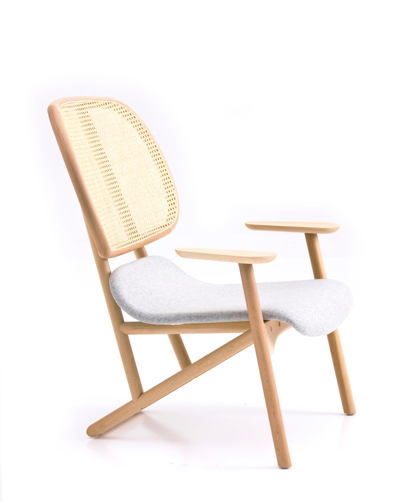 Klara beech armchair with back in cane