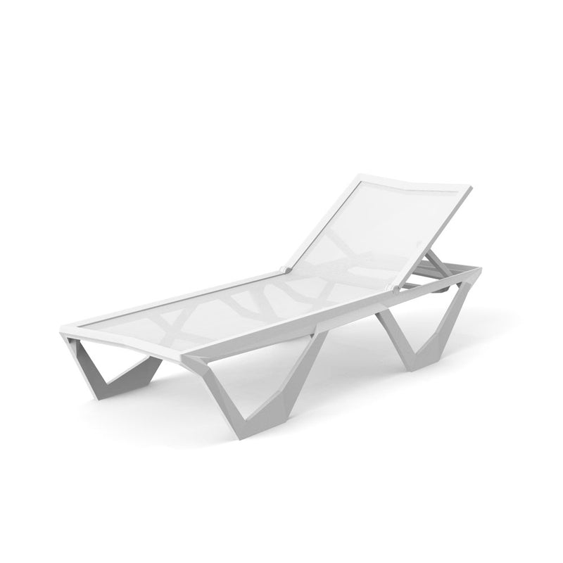 Voxel sun lounger with coffee table